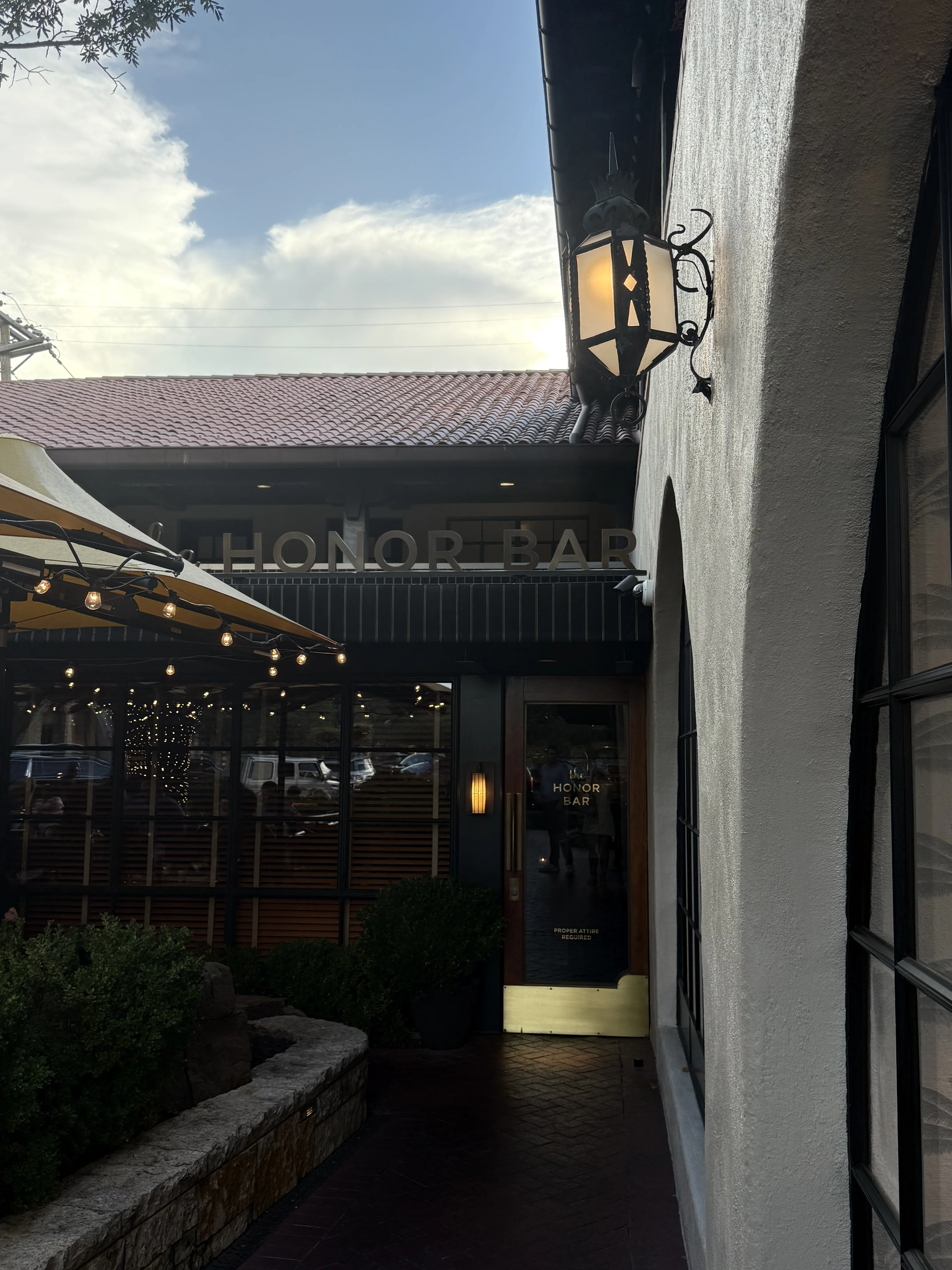 Honor Bar & Monkey Bar photo 1