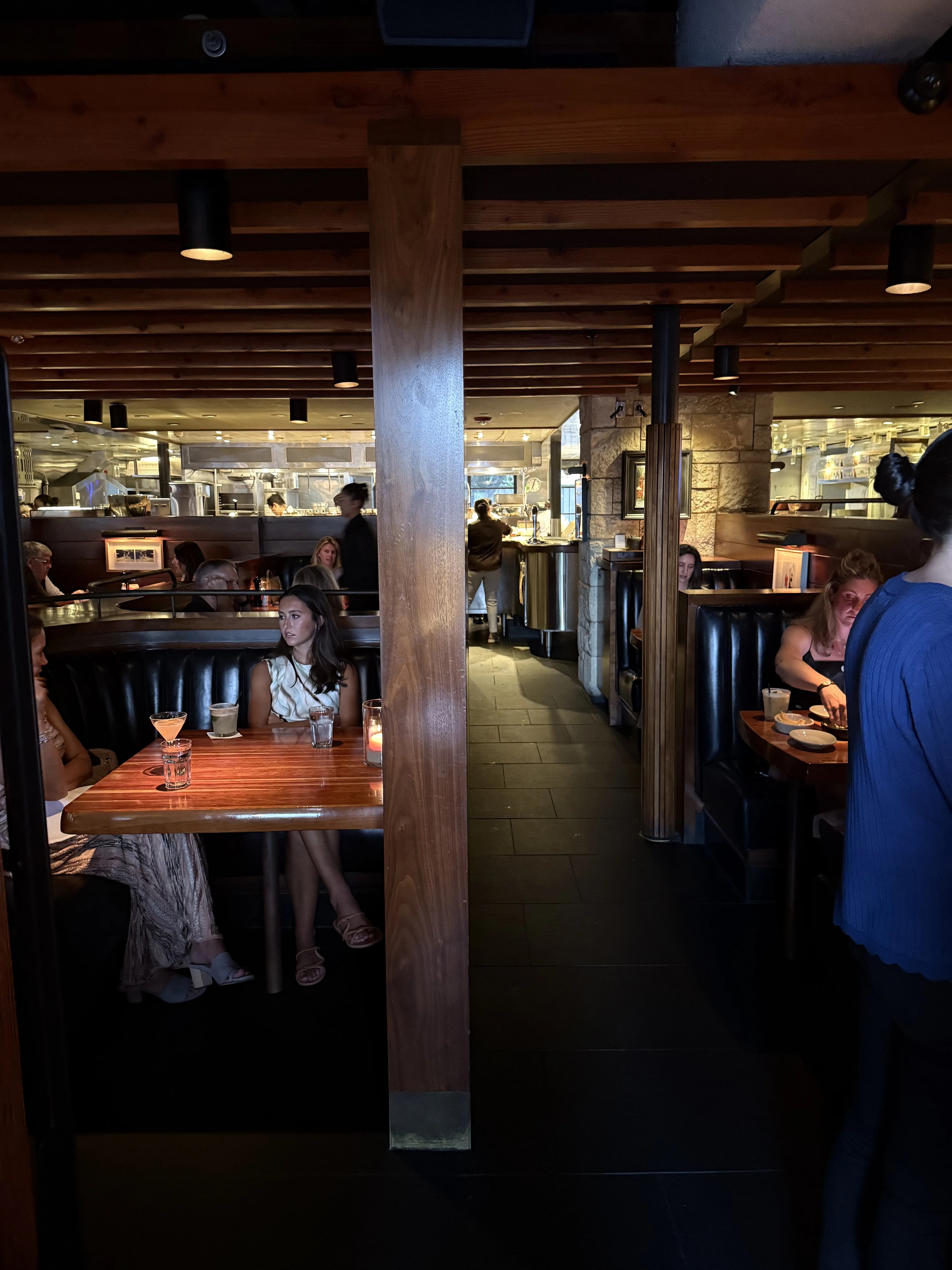Honor Bar & Monkey Bar photo 10