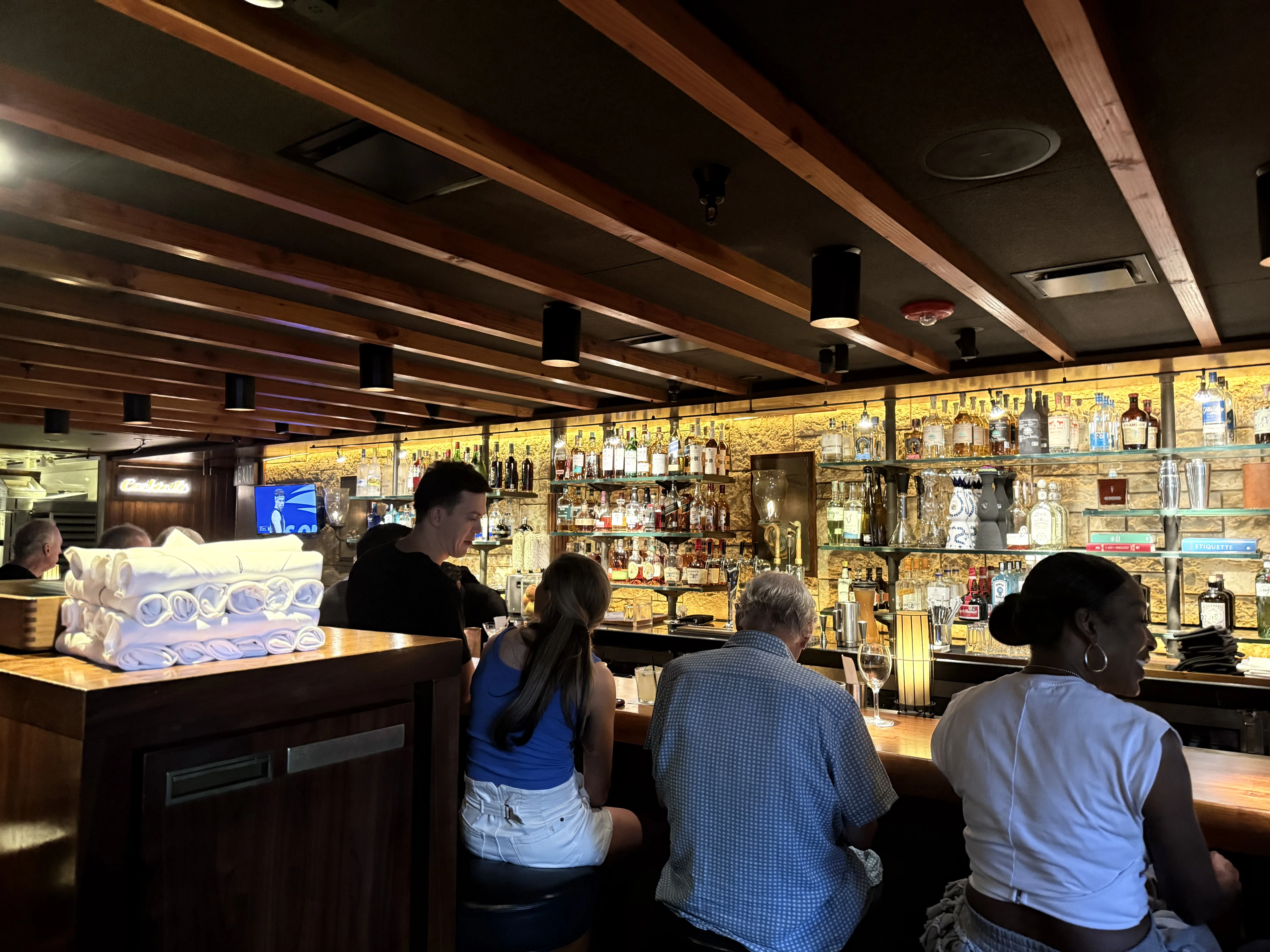 Honor Bar & Monkey Bar photo 11